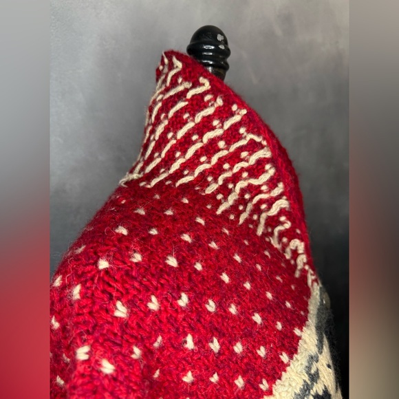 ❄️Vintage Limited Handknit Wool Sweater
Size: Large❄️ - Picture 12 of 16